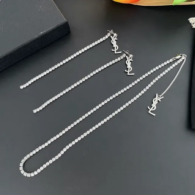 قلادة سلسلة سانت لوران YSL فضي أبيض pave-set حجر قفل مونوغرام 7