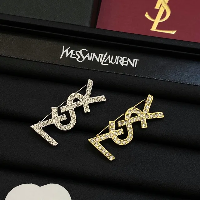Saint Laurent YSL broche monogramme en argent et or incrustée de cristaux 6