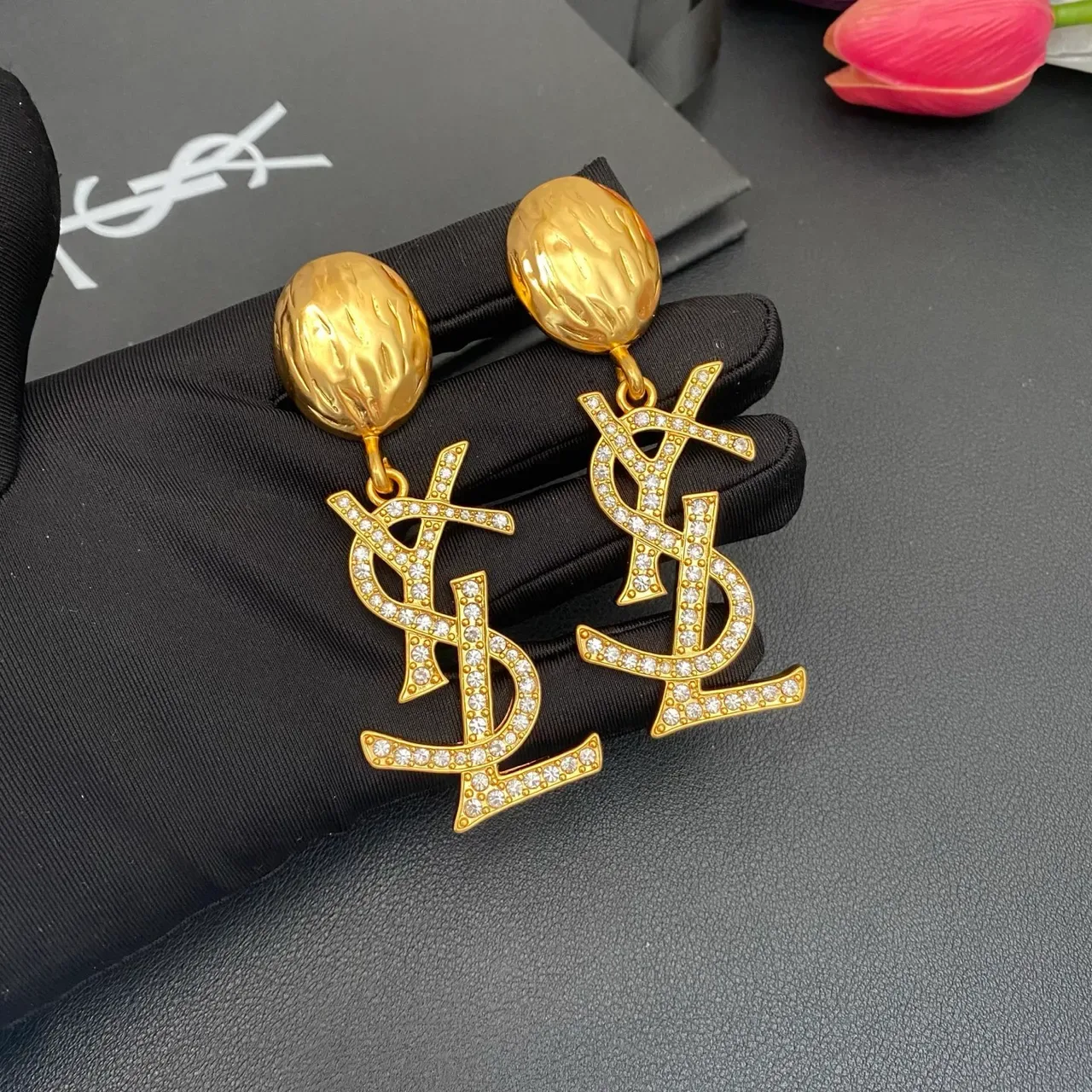 أقراط Saint Laurent YSL Monogram Pavé Crystal ذهب معلقة 6
