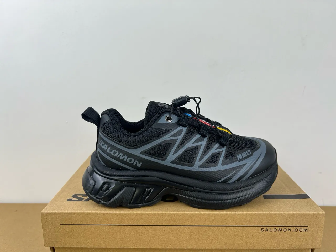 Salomon ACS Pro أبيض رمادي كعب شبكة وتداخل اصطناعي علوي حذاء كاجوال سميك 6