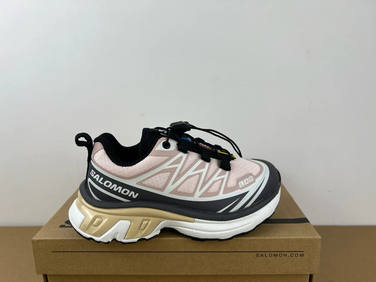 Salomon ACS Pro أبيض رمادي كعب شبكة وتداخل اصطناعي علوي حذاء كاجوال سميك 7
