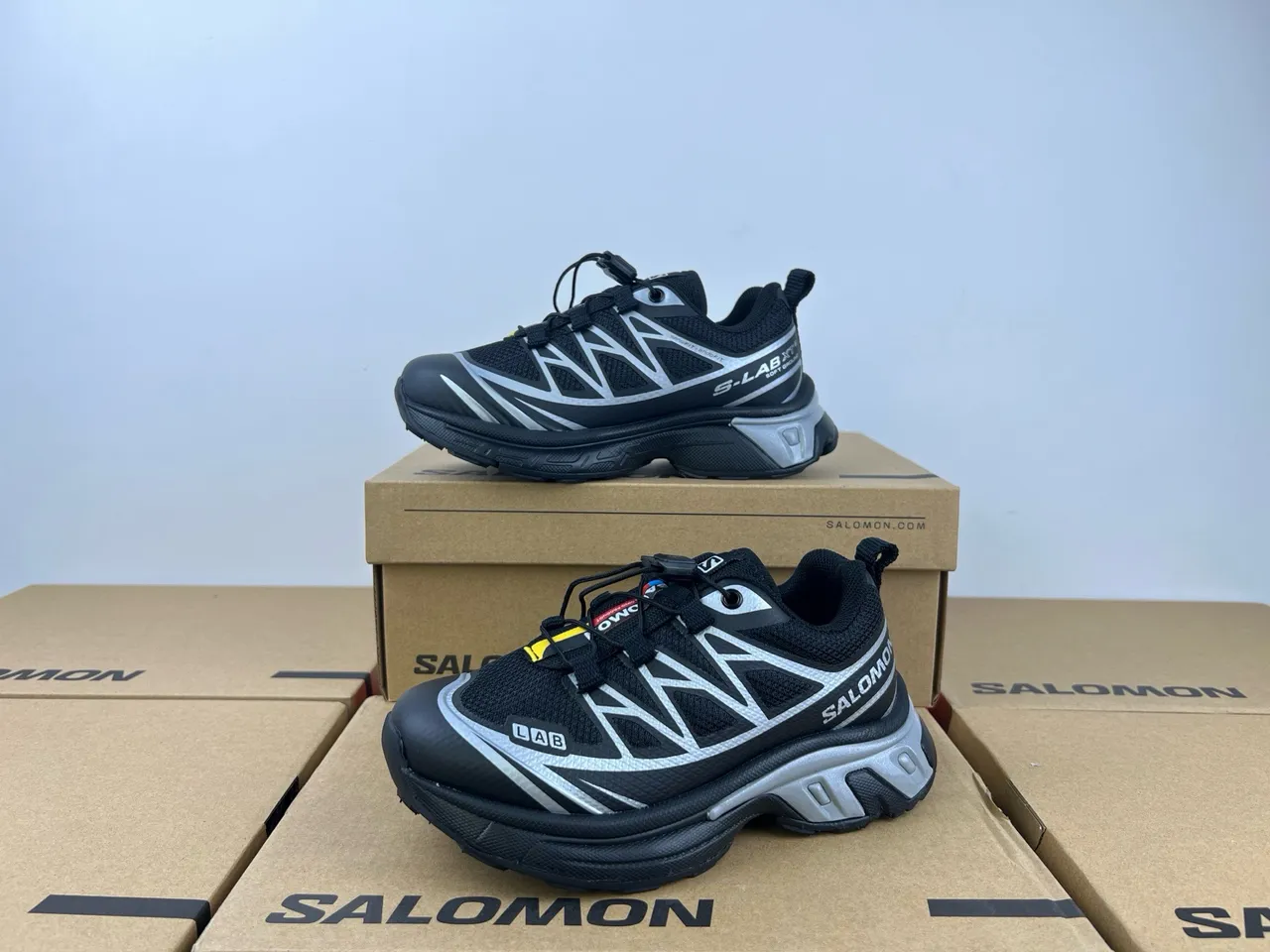 Salomon ACS Pro أبيض رمادي كعب شبكة وتداخل اصطناعي علوي حذاء كاجوال سميك 11