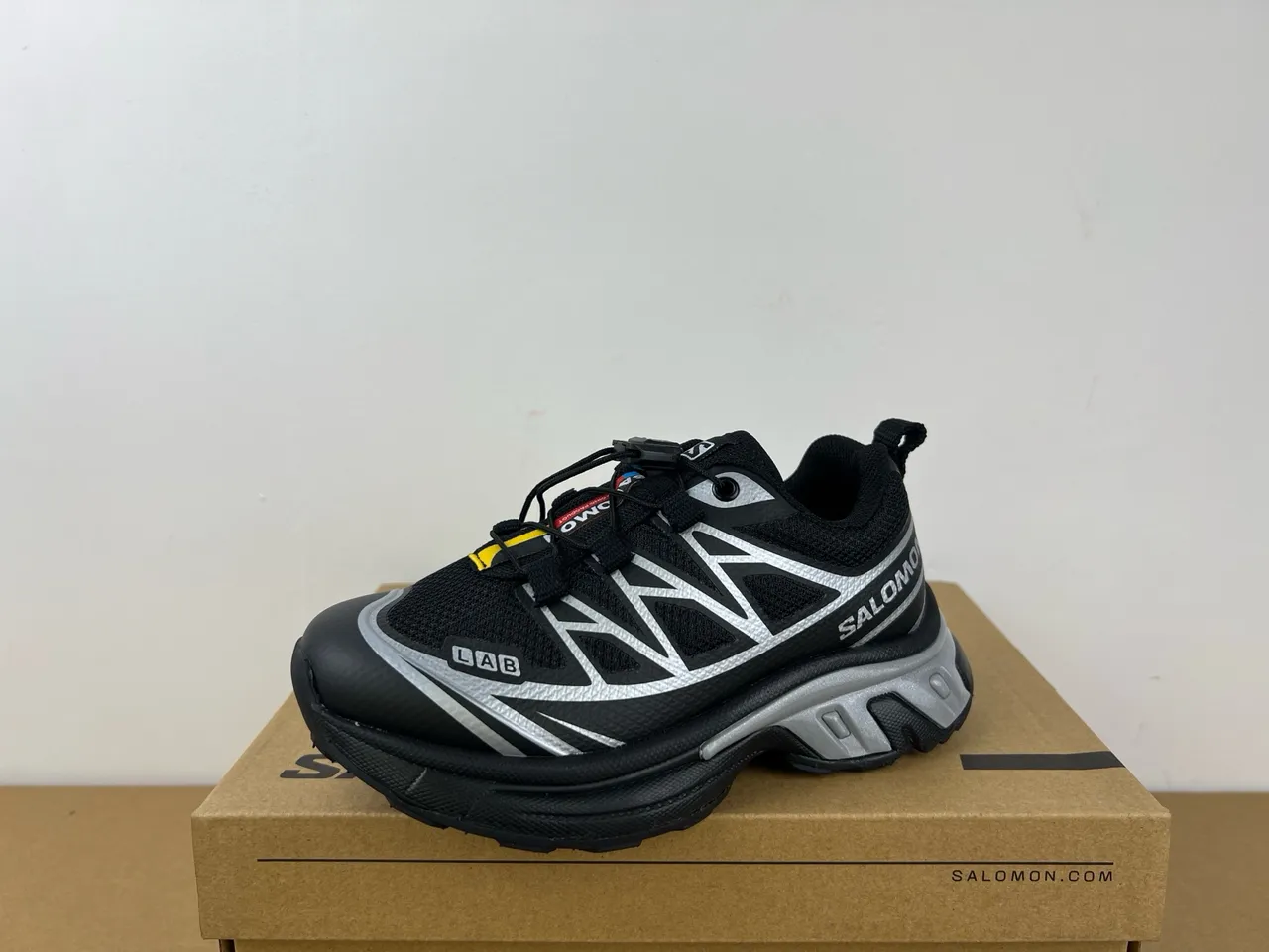 Salomon ACS Pro أبيض رمادي كعب شبكة وتداخل اصطناعي علوي حذاء كاجوال سميك 14