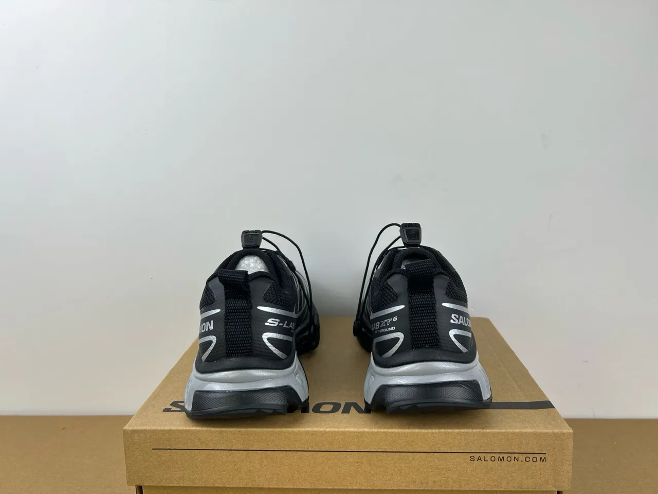 Salomon ACS Pro أبيض رمادي كعب شبكة وتداخل اصطناعي علوي حذاء كاجوال سميك 15