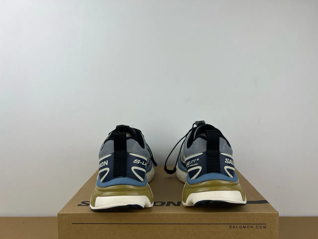 Salomon ACS Pro أبيض رمادي كعب شبكة وتداخل اصطناعي علوي حذاء كاجوال سميك 21