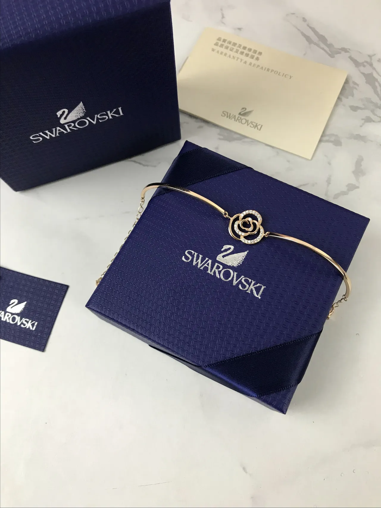 Swarovski Pulseira de Cristal Pavé Dourado com Motivo de Rosa 2