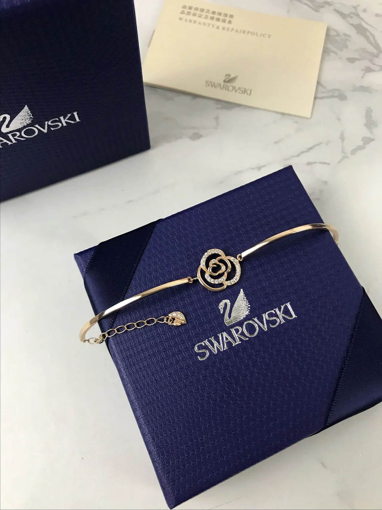 Swarovski Pulseira de Cristal Pavé Dourado com Motivo de Rosa 3