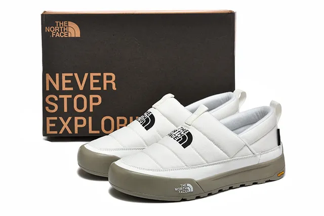 The North Face Black White Slip-On Elastic Strap Closure Loafer 10