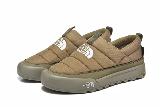 The North Face Black White Slip-On Elastic Strap Closure Loafer 22