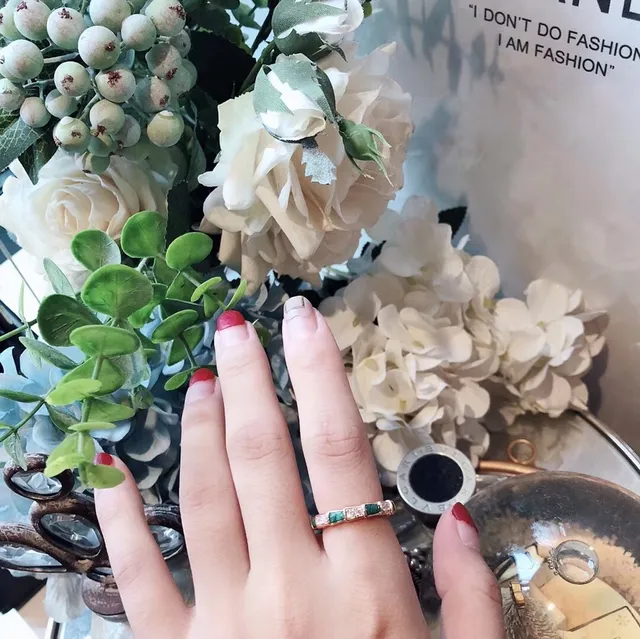 Tiffany & Co. ذهب أخضر خاتم هندسي مقسم بالتناوب بين المالاكايت والماس 3