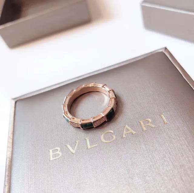 Tiffany & Co. ذهب أخضر خاتم هندسي مقسم بالتناوب بين المالاكايت والماس 4