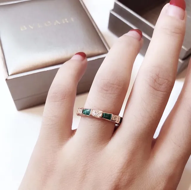 Tiffany & Co. ذهب أخضر خاتم هندسي مقسم بالتناوب بين المالاكايت والماس 6