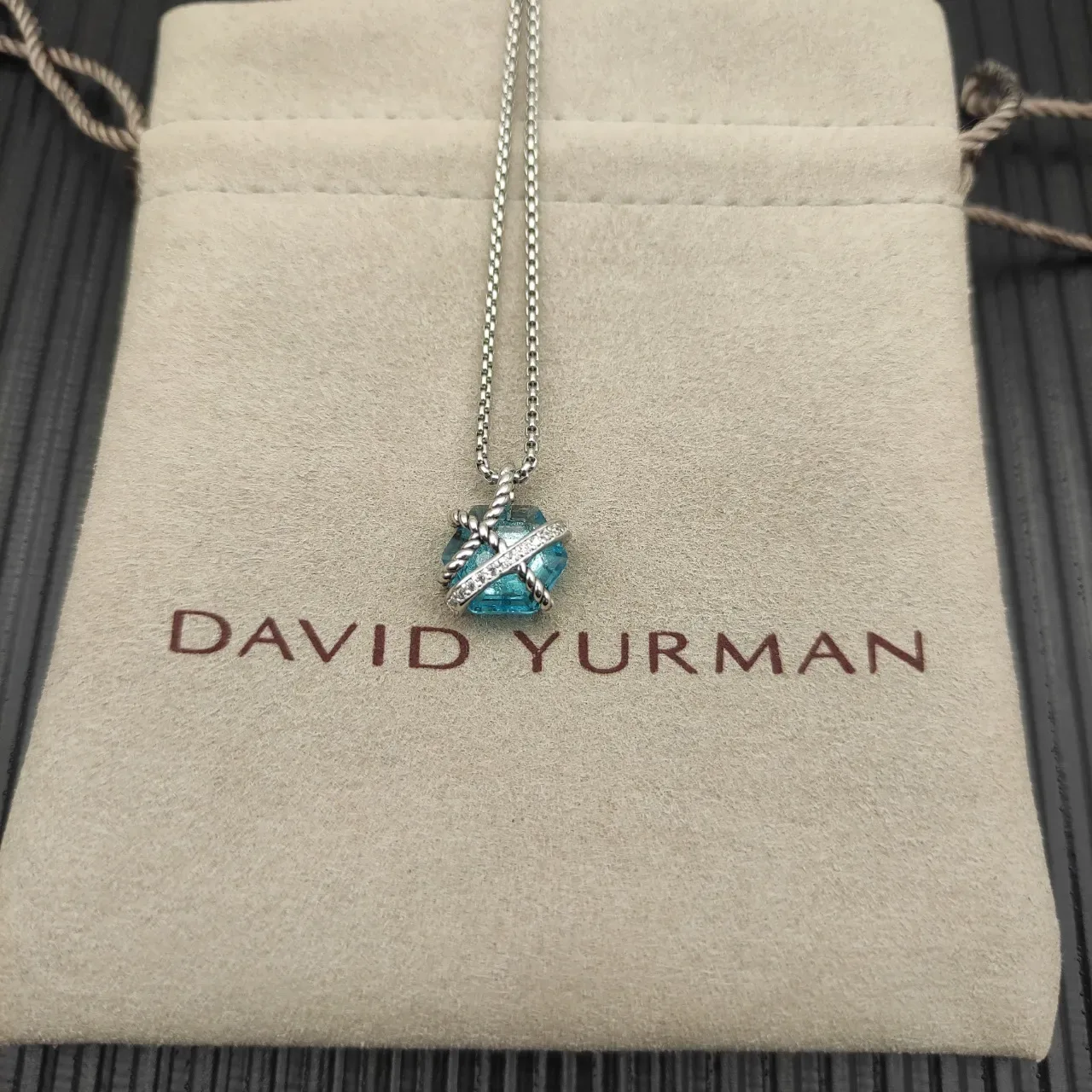Tiffany & Co. HardWear Colar com Pingente de Topázio Azul e Diamante 2