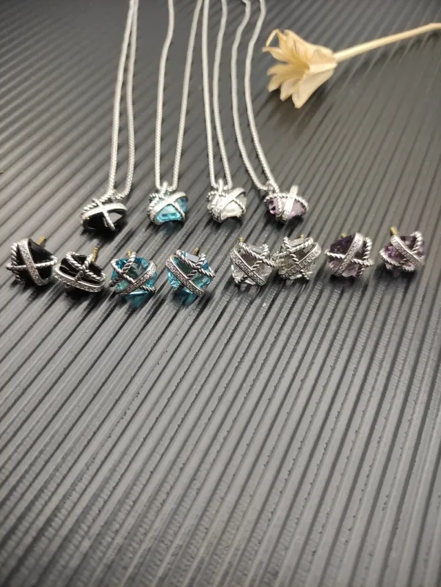 Tiffany & Co. HardWear Colar com Pingente de Topázio Azul e Diamante 5