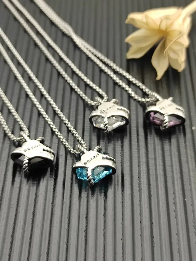 Tiffany & Co. HardWear Colar com Pingente de Topázio Azul e Diamante 7