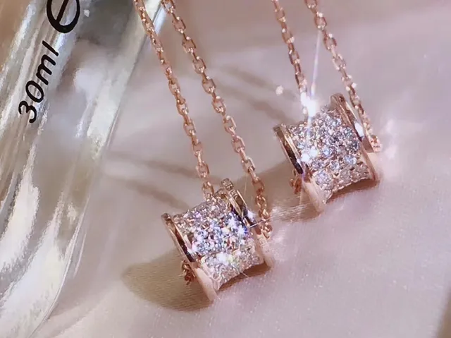 Tiffany & Co. HardWear Or Rose Micro-Pavé Collier Pendentif Cylindrique 3