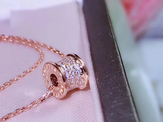 Tiffany & Co. HardWear Or Rose Micro-Pavé Collier Pendentif Cylindrique 4