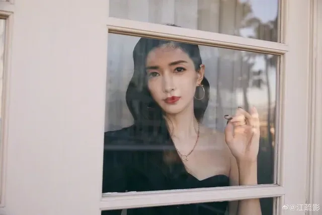 Tiffany & Co. Juste un Clou Colar Círculo Aberto Pavé 7