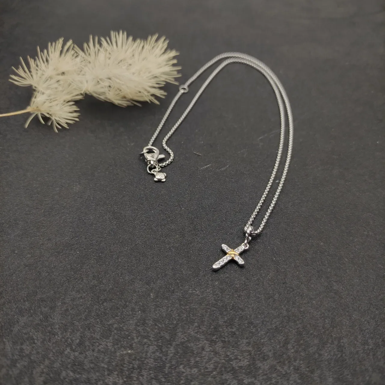 Tiffany & Co. Return to Silver Collier Croix Pavé Diamants Métal Bicolore 9