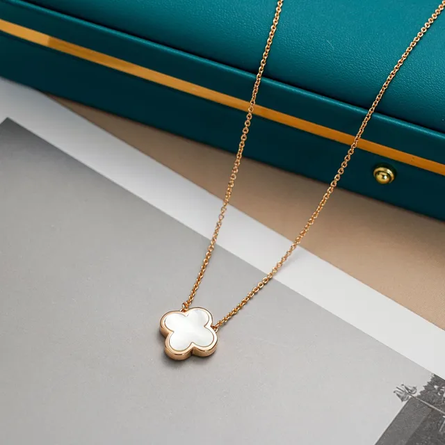 Tiffany & Co. Return to Tiffany Quatrefoil Madreperla Colar 1