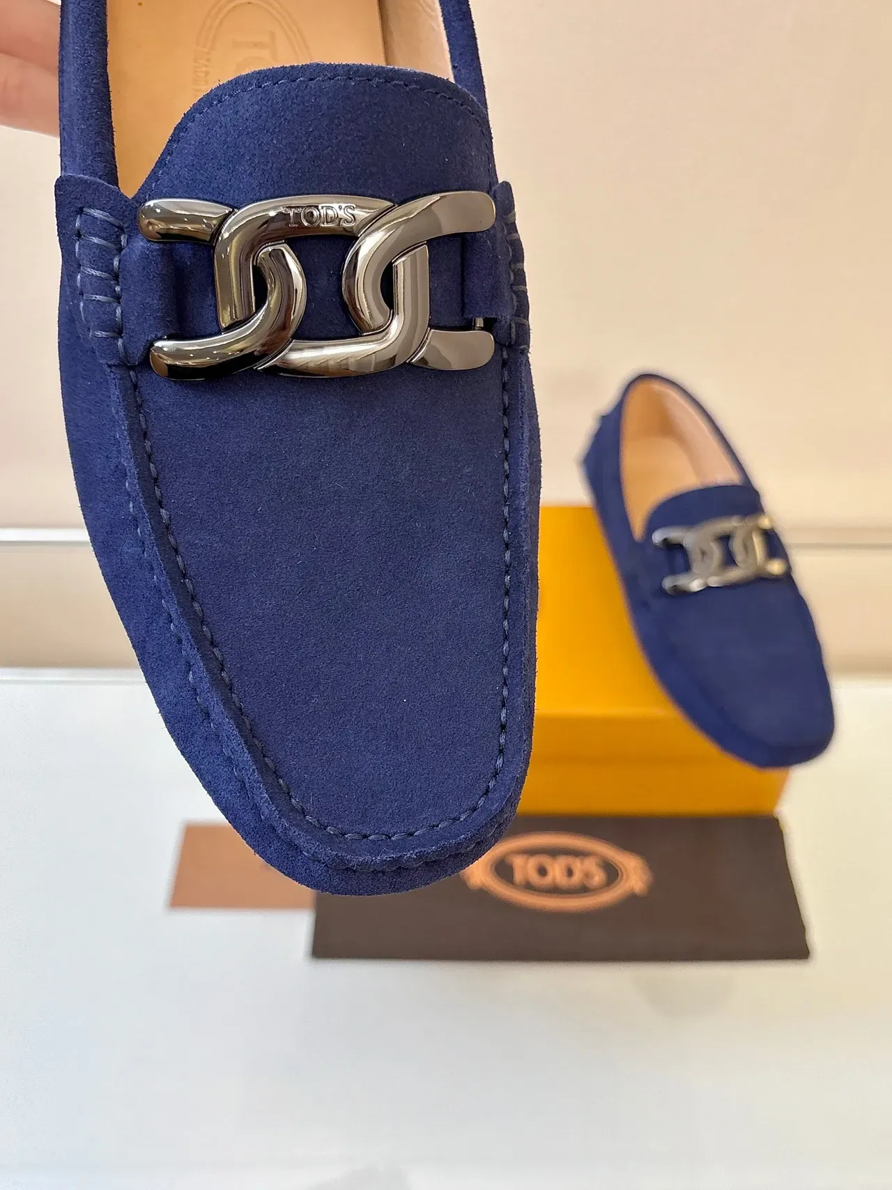 Mocassin Tod's Gommino Navy Beige Daim avec Boucle Métallique Horsebit Buckle 3