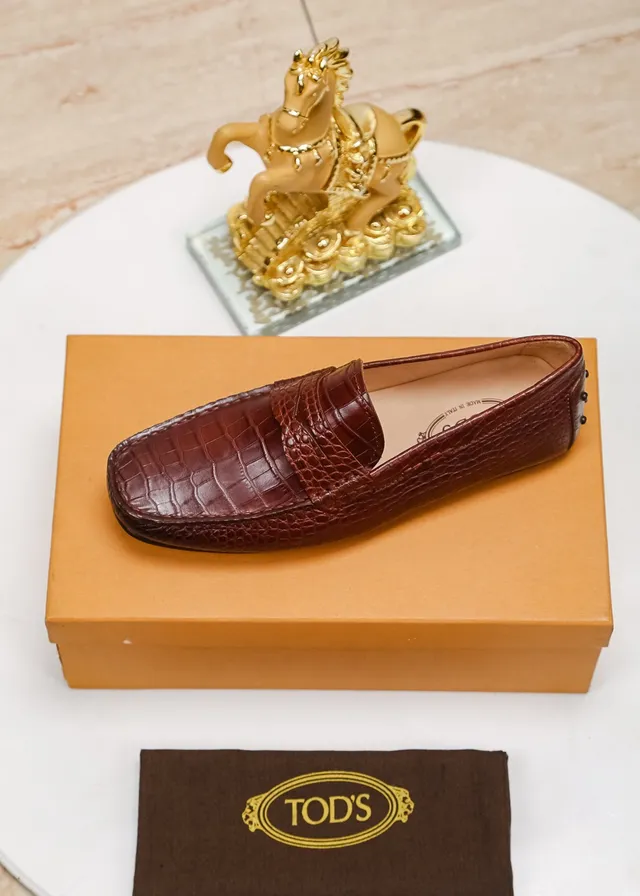 Tod's Penny Loafer Marron Beige Embossé Crocodile Sangle en cuir Mocassin 6