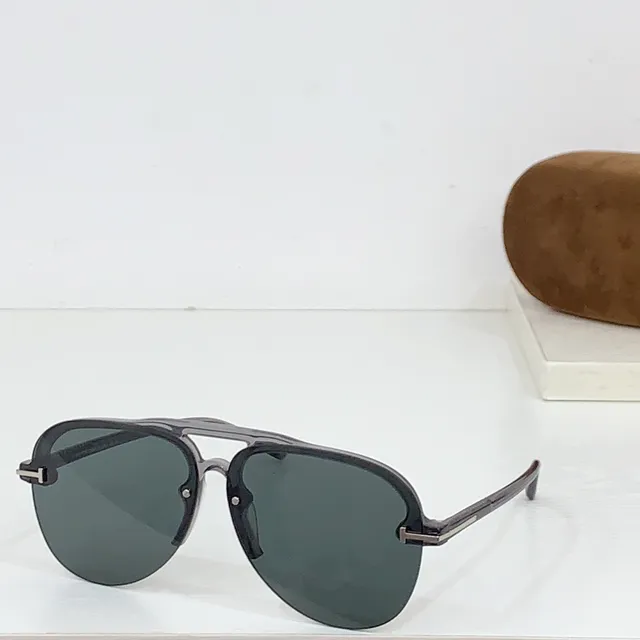 Tom Ford Or Noir Cadre Rectangulaire Fin Barre Supérieure Intégrée Détail Métal Lunettes de Soleil 9