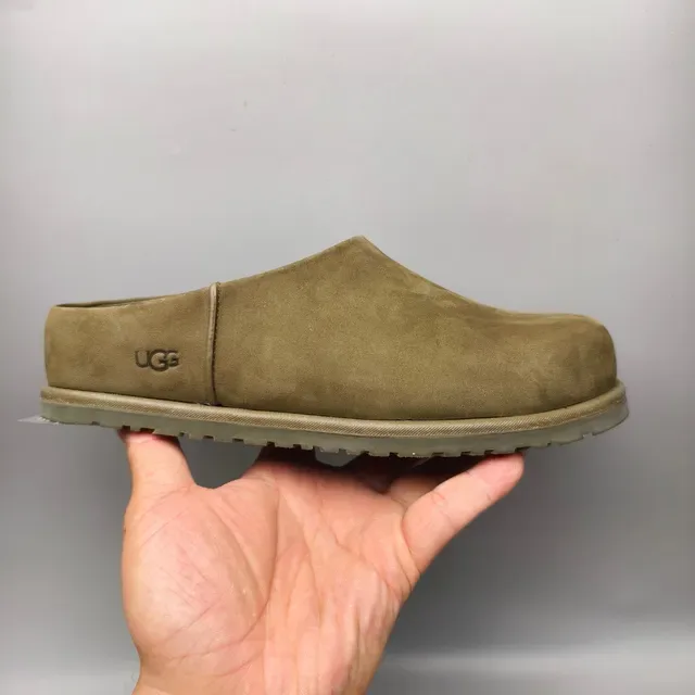 UGG Army Green Suede Upper Molded Rubber Sole Casual Shoes 2