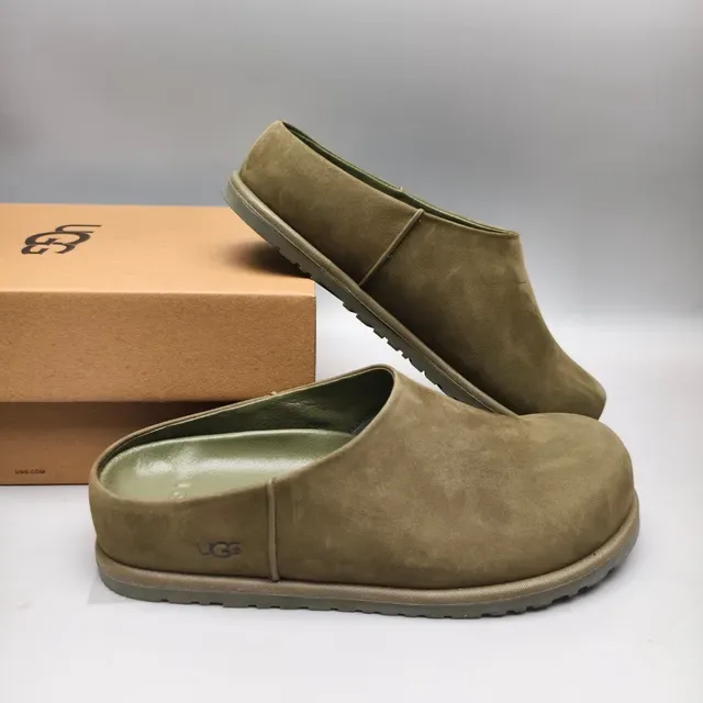 UGG Army Green Suede Upper Molded Rubber Sole Casual Shoes 6