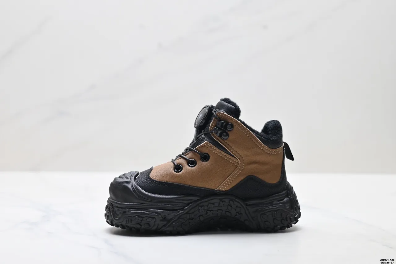 UGG Beige Noir Semelle Chunky Fermeture Toggle et Lacets Bottes de Neige 6