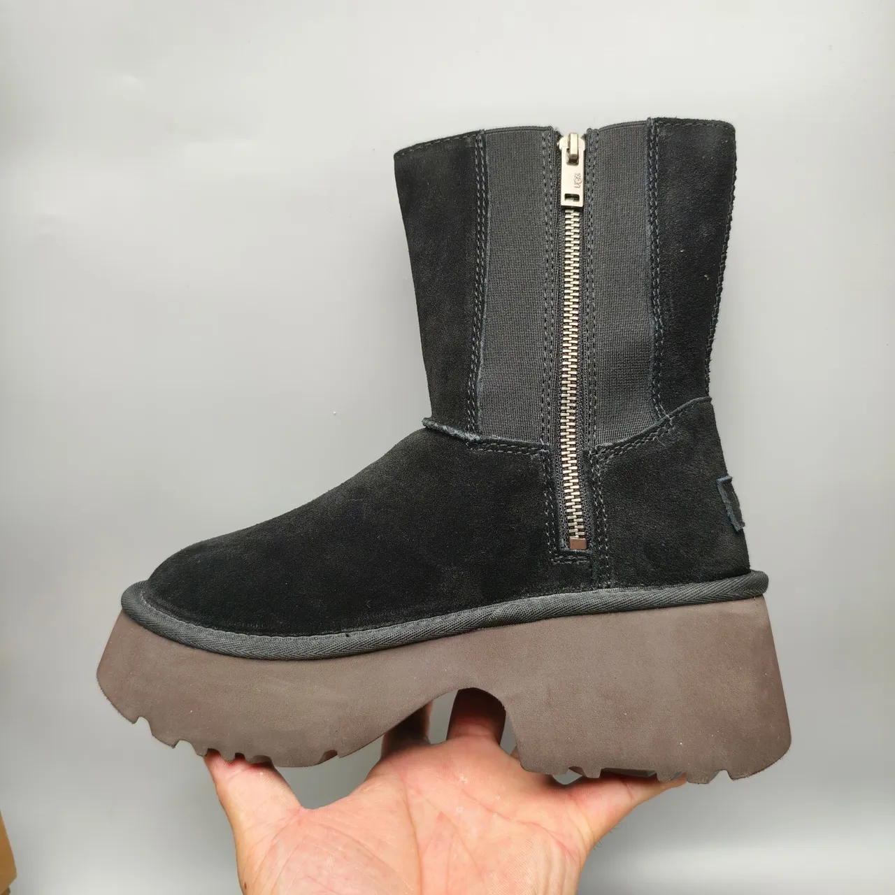 UGG Black Brown Suede Upper Elastic Side Gussets Ankle Boots 7