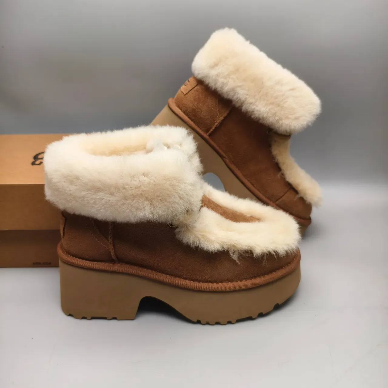 UGG Brown Beige Platform Sole Shearling-Trimmed Snow Boots 6