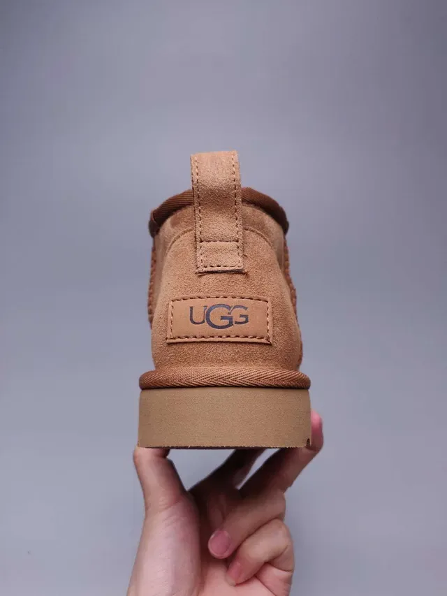 UGG Classic Mini Chestnut Brown Suede Snow Boots 8