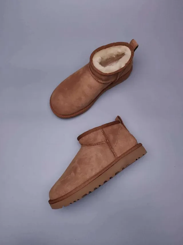 UGG Classic Mini Chestnut Brown Suede Snow Boots 9