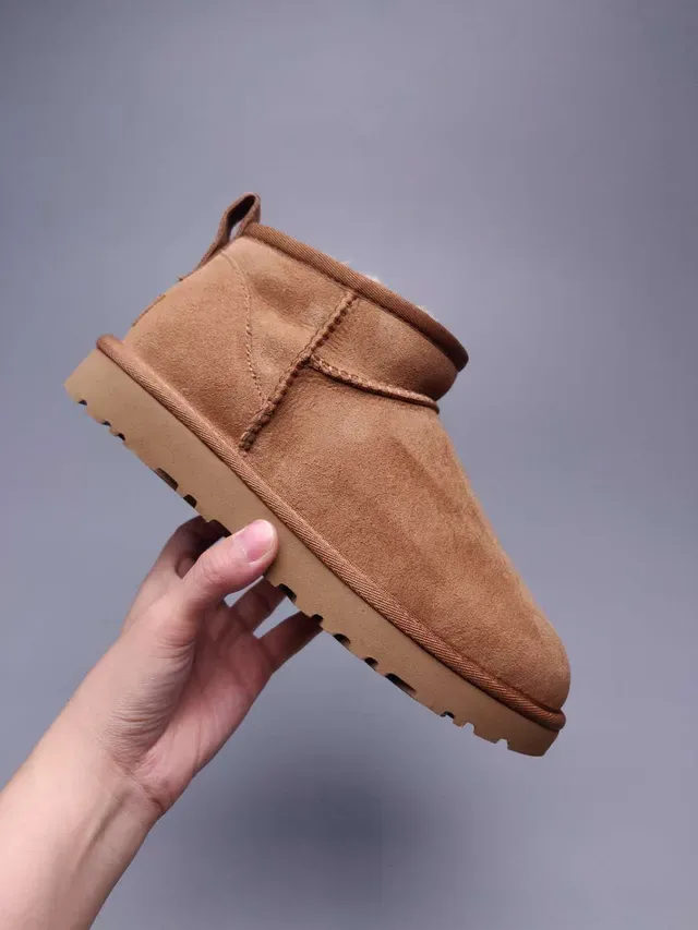UGG Classic Mini Chestnut Brown Suede Snow Boots 11
