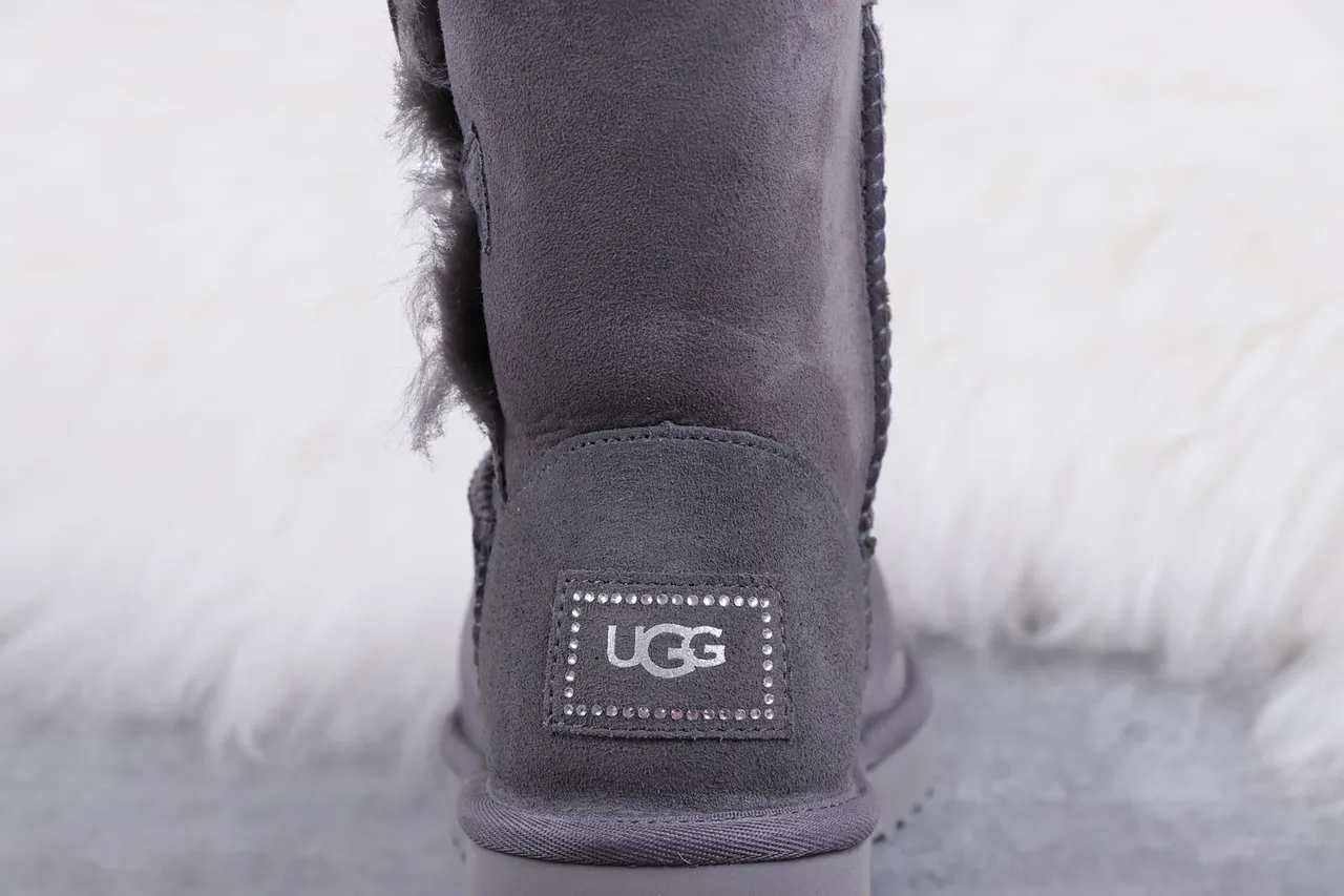 UGG Gray Shearling-Lined Suede Upper Snow Boots 5