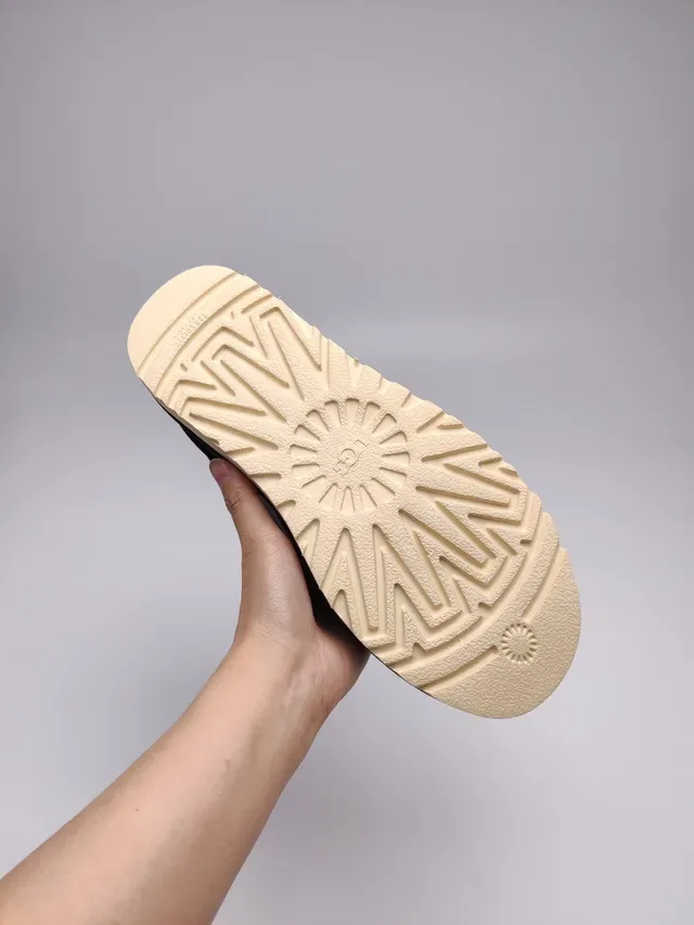 UGG Laranja Burdeos Couro e Camurça de Duas Cores Botas Mocassim Costuradas na Ponta 11