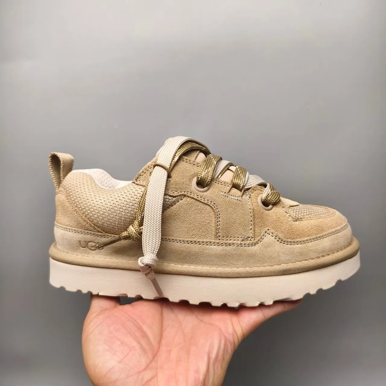 UGG Tasman بيج سولا منصة سميكة أعلى مختلط من الجلد المخملي والشبكة سنيكرز لايف ستايل 2