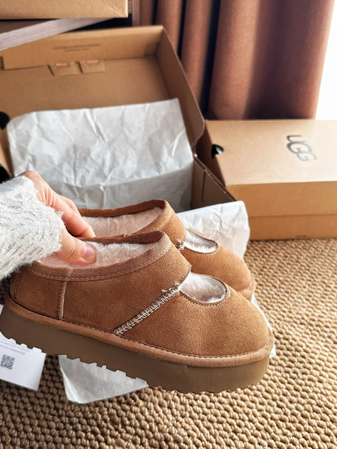UGG Tasman Preto Bege Suede Upper Shearling-Lined Mary Jane Sapatos 8