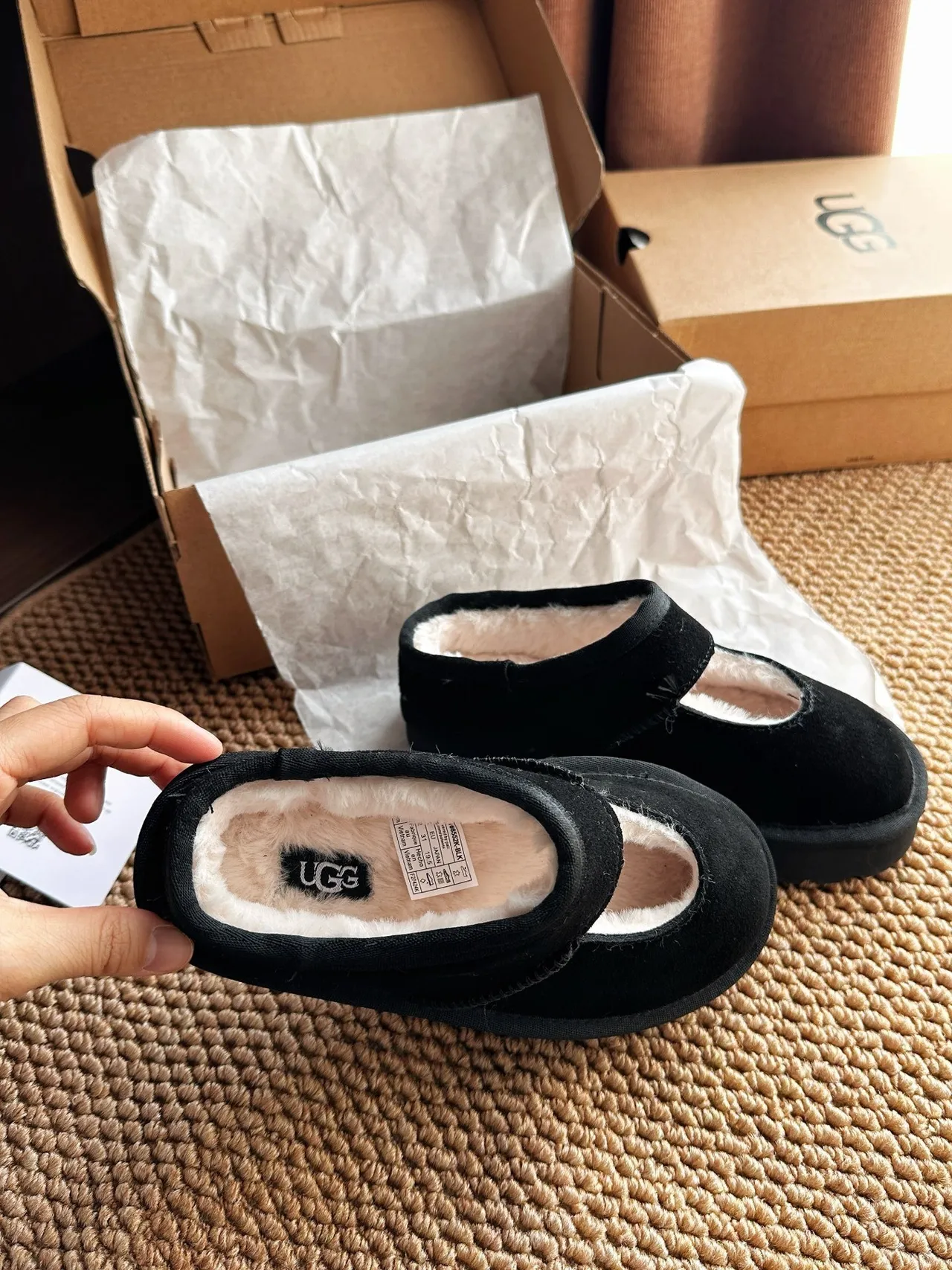 UGG Tasman Preto Bege Suede Upper Shearling-Lined Mary Jane Sapatos 16