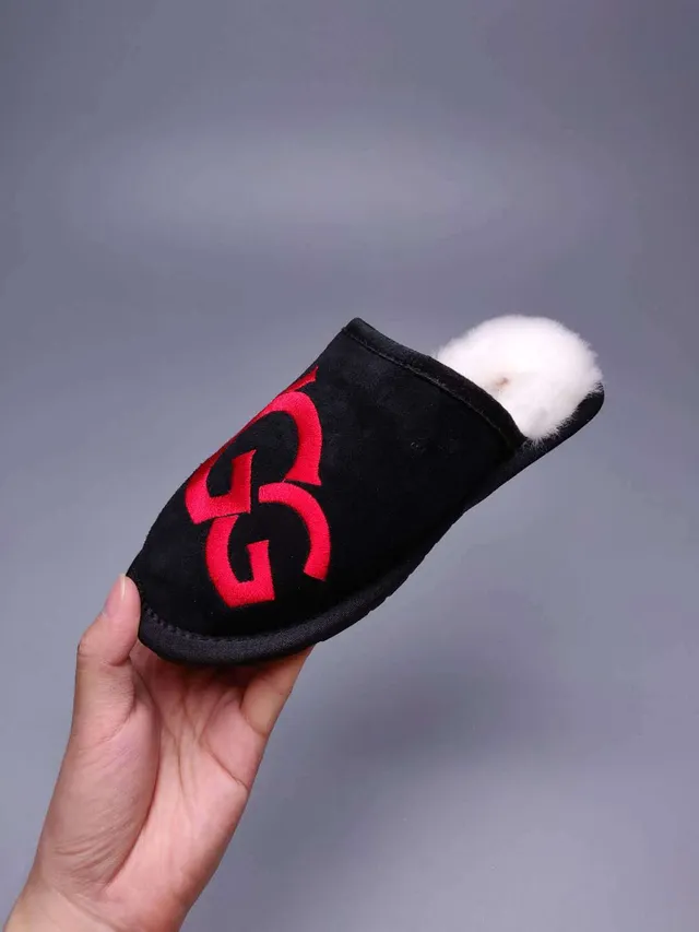 UGG Tasman Black Red Suede Upper White Shearling Lining Slippers 10