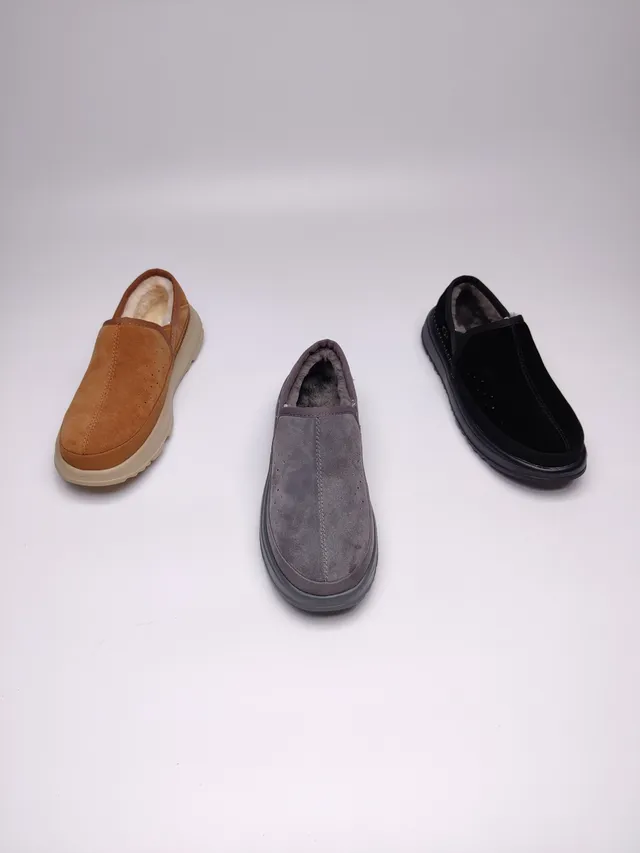 UGG Tasman Mocasines de Ante Negro sin cordones 2