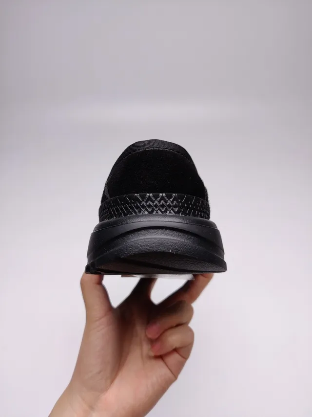 UGG Tasman Mocasines de Ante Negro sin cordones 6