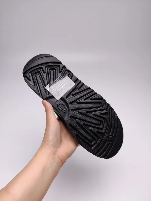 UGG Tasman Mocasines de Ante Negro sin cordones 12