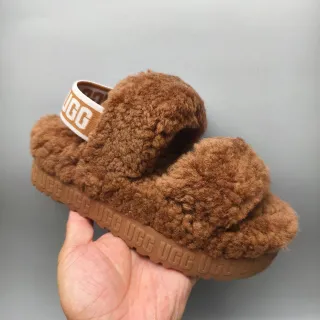 UGG Tasman بني كستنائي شيرلينج بانطوفل منصة