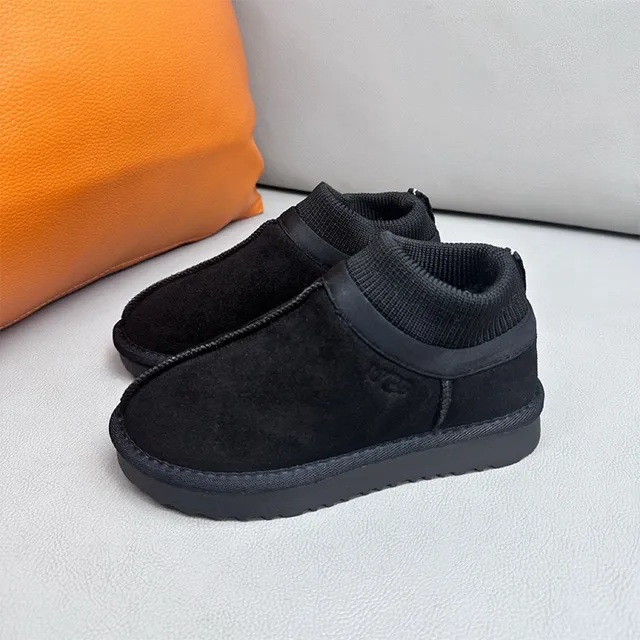 UGG Tasman Bottes de Neige à Enfiler Kaki 17