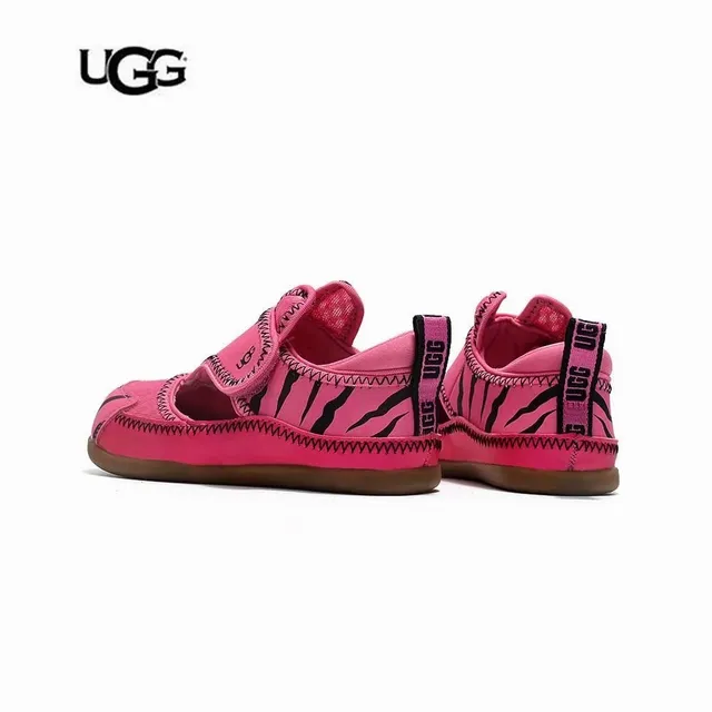 UGG Tasman أحذية ماري جين للأطفال مغلقة بالحزام 4