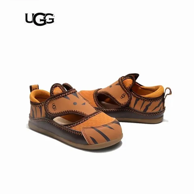 UGG Tasman أحذية ماري جين للأطفال مغلقة بالحزام 6
