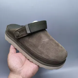 UGG Tasman Sapatos de casa de camurça oliva plataforma