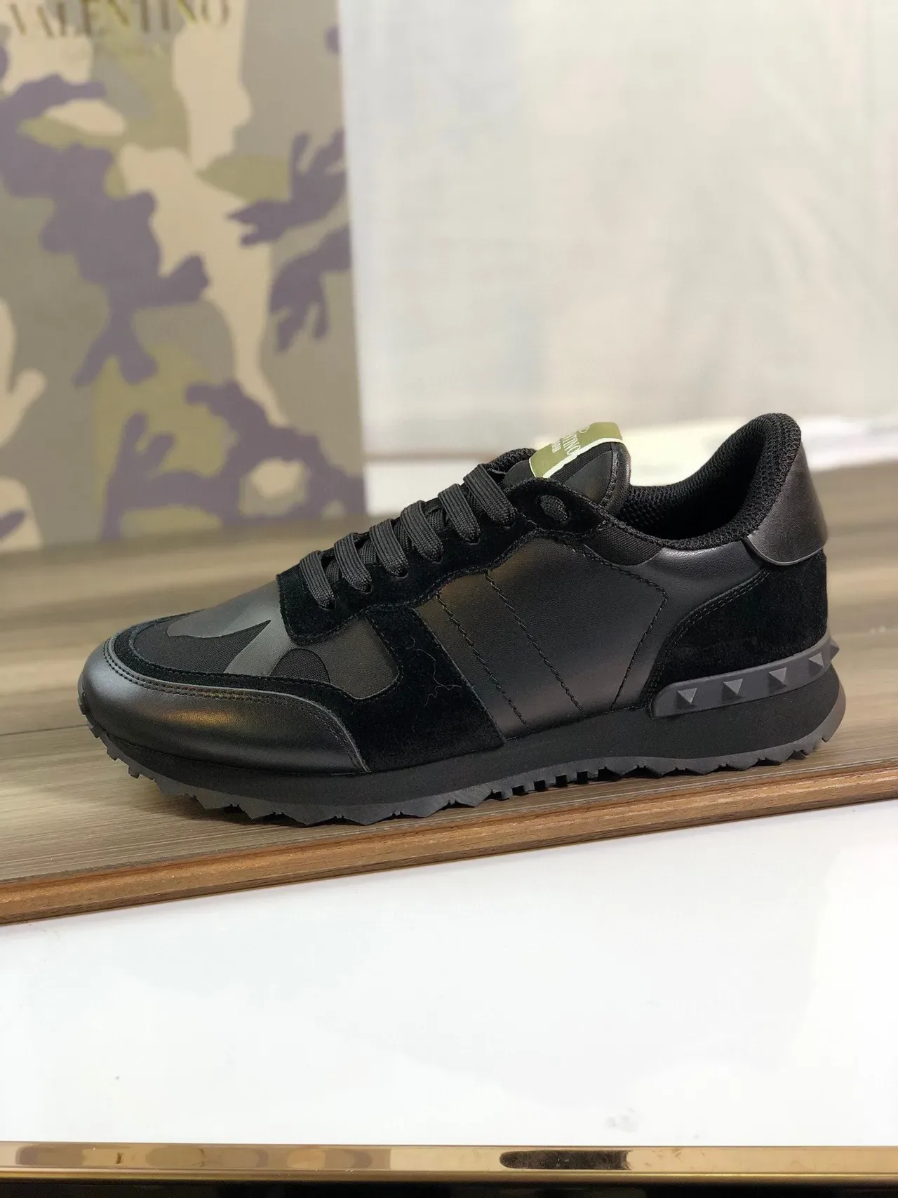 Valentino Noir et Gris Rockstud-À Rivets Milieu Panneaux Camouflage Lifestyle Sneakers 9